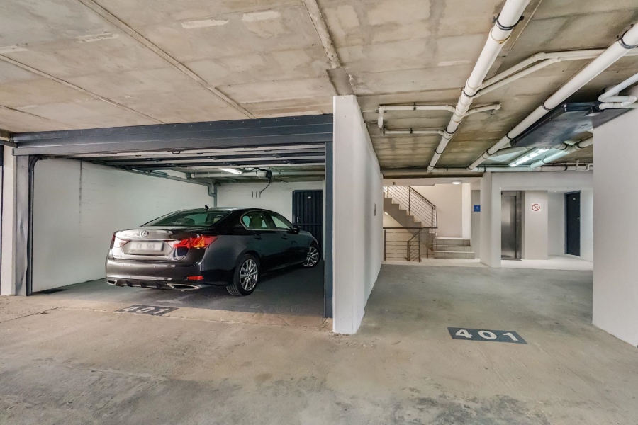 3 Bedroom Property for Sale in Sea Point Western Cape